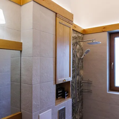 Letizia & Raphael W Jacuzzi Near Pirin Golf *
