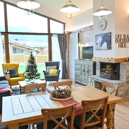 Letizia & Raphael W Sauna Near Pirin Golf Villa Bansko