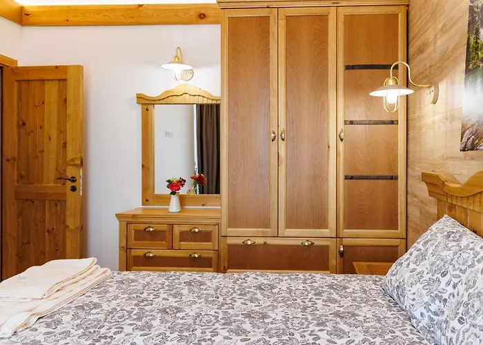 Letizia & Raphael W Sauna Near Pirin Golf Луксозна вила Банско